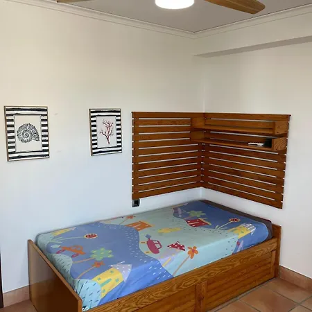 Primera Linea De Playa Piscina Y Pista De Tenis Apartment *