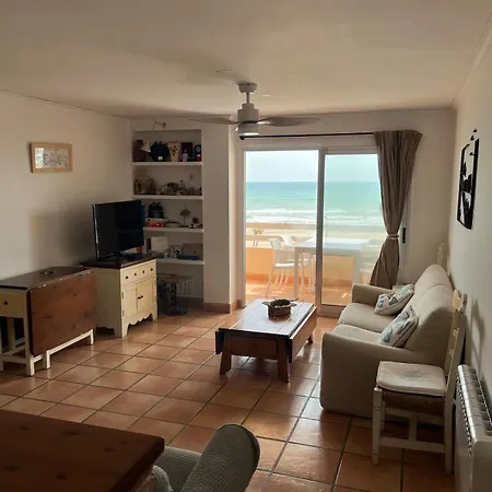 Primera Linea De Playa Piscina Y Pista De Tenis Apartment