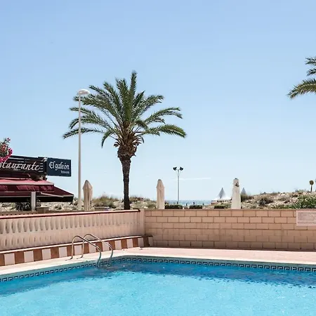 Apartment Primera Linea De Playa Piscina Y Pista De Tenis