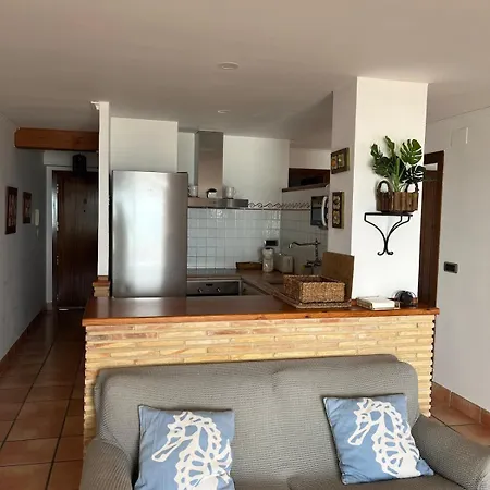 Primera Linea De Playa Piscina Y Pista De Tenis Apartment *