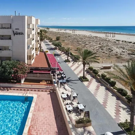 Primera Linea De Playa Piscina Y Pista De Tenis *